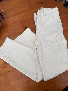 Abercrombie 90s straight ultra high rise cream jeans